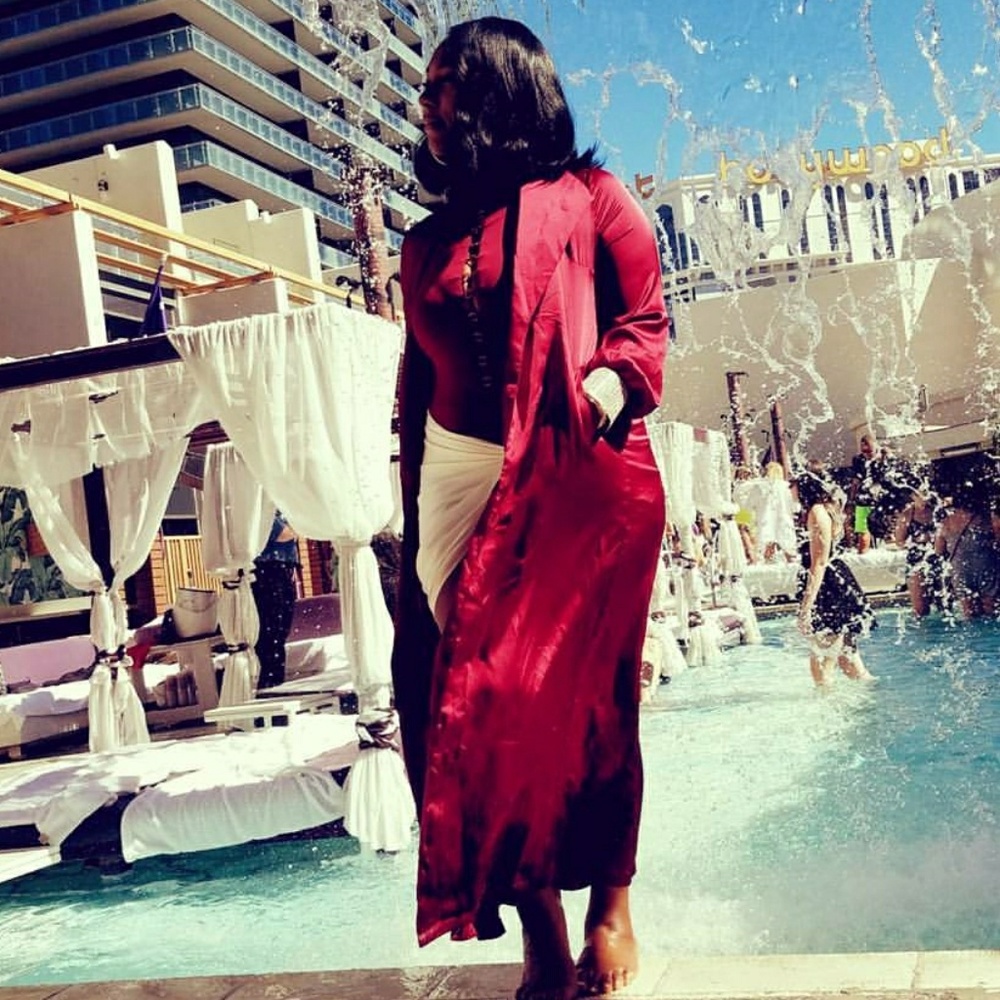 Satin Red Robe - Picture 6 of 6